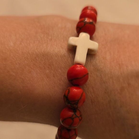 Cross bead bracelet red - Picture 7 of 8